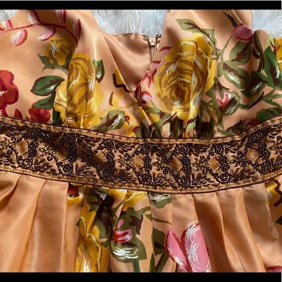 Forever 21 Floral Dress Size Small - Picture 8 of 9